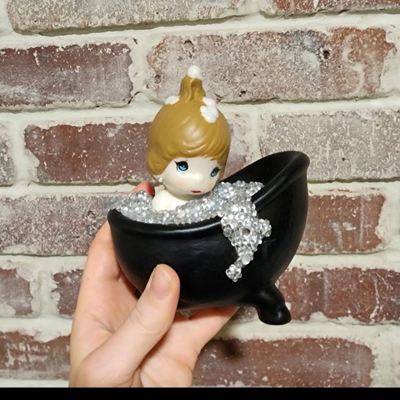 Taylor Swift Reputation Look What You Made Me Do Inspired Figurine - Picture 7 of 7